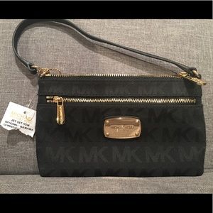 Michael Kors Jet Set Large Wristlet
